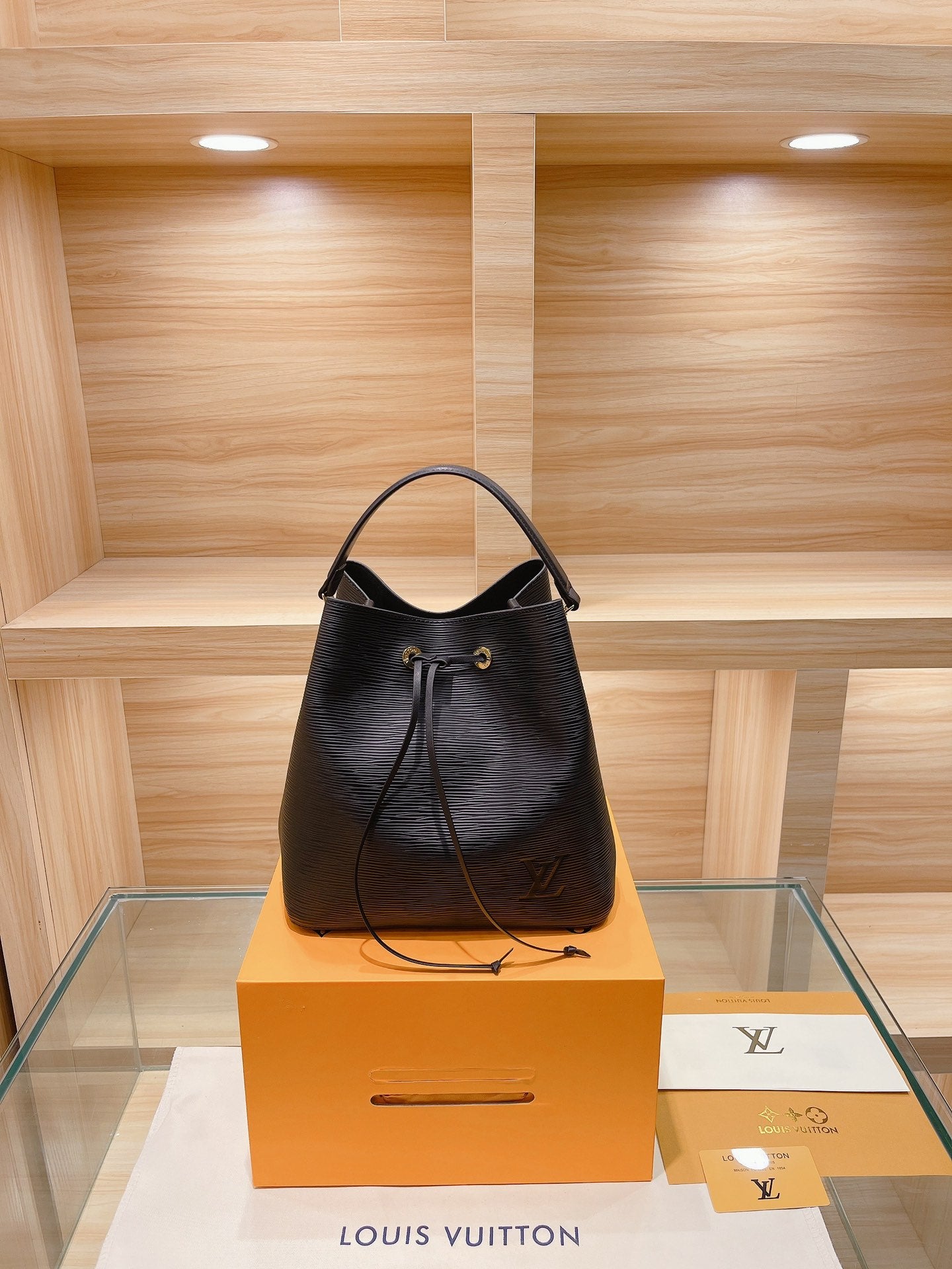 LuxluxHouse Great quality Louis Vuitton Top Bag 25*26cm Free shipping