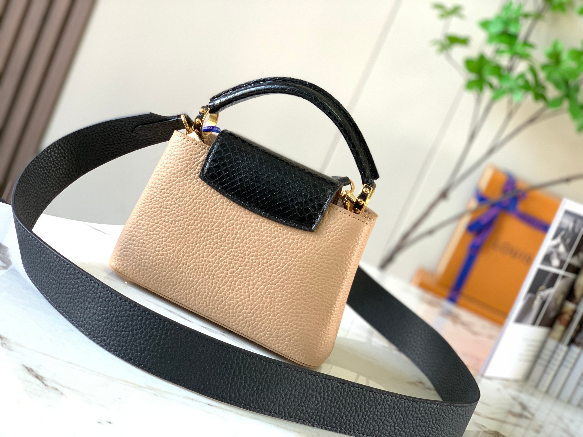 LuxluxHouse Great quality Louis Vuitton Bag Top Quality 21*14*8CM Free shipping