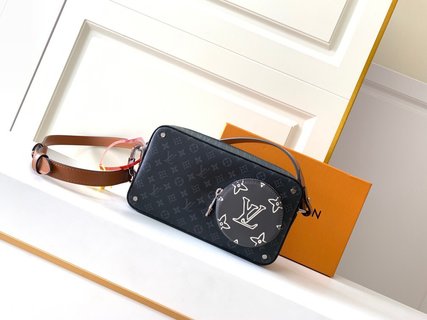 LuxluxHouse Great quality Louis Vuitton Bag Top Quality 23*13*6cm Free shipping