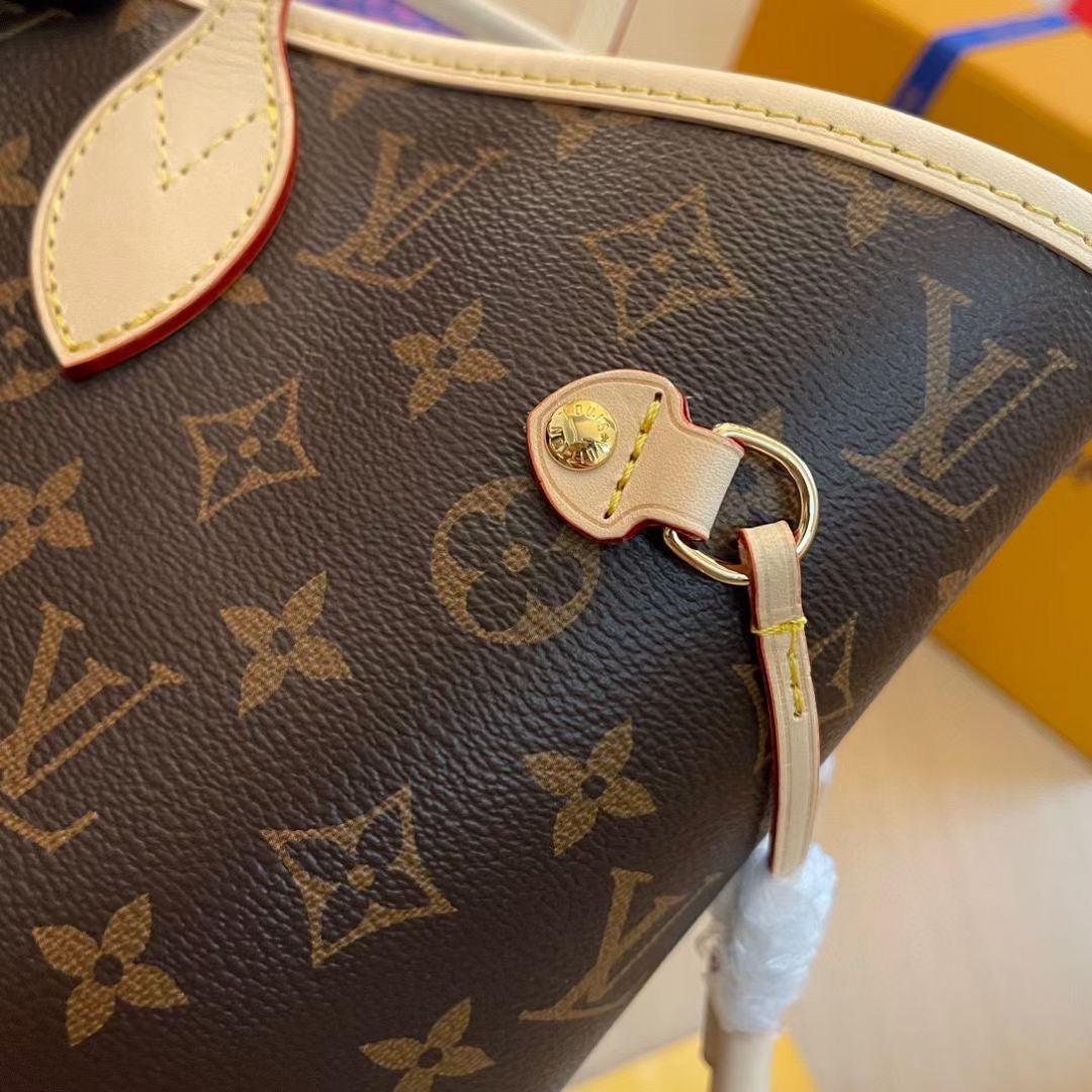 Louis Vuitton M46468 Top Bag (LuxluxHouse)