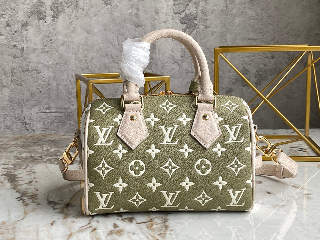 LuxluxHouse Great quality Louis Vuitton Bag Top Quality 20.5*13.5*12CM Free shipping