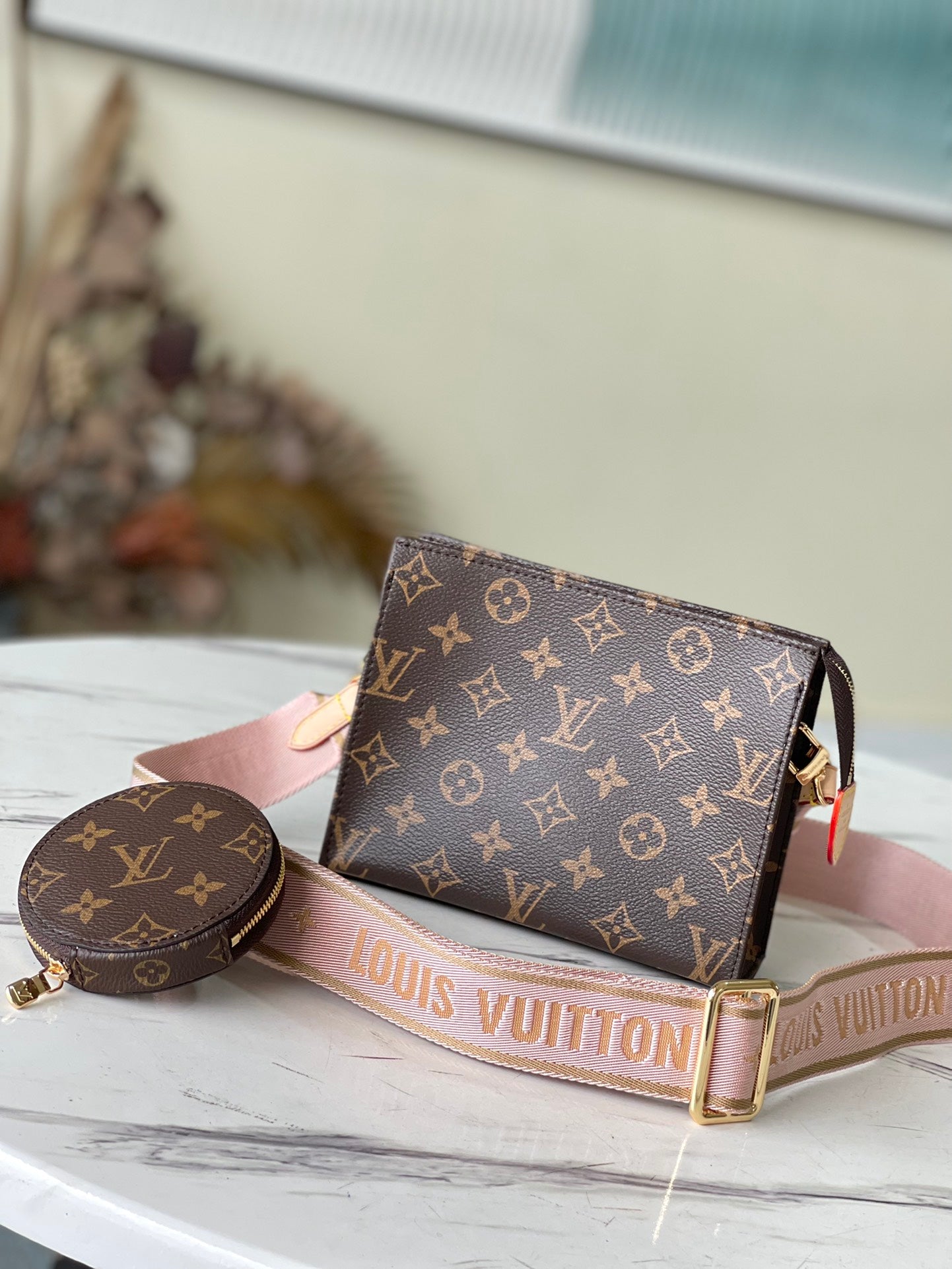 LuxluxHouse Great quality Louis Vuitton Bag Top Quality 19*15*6CM Free shipping