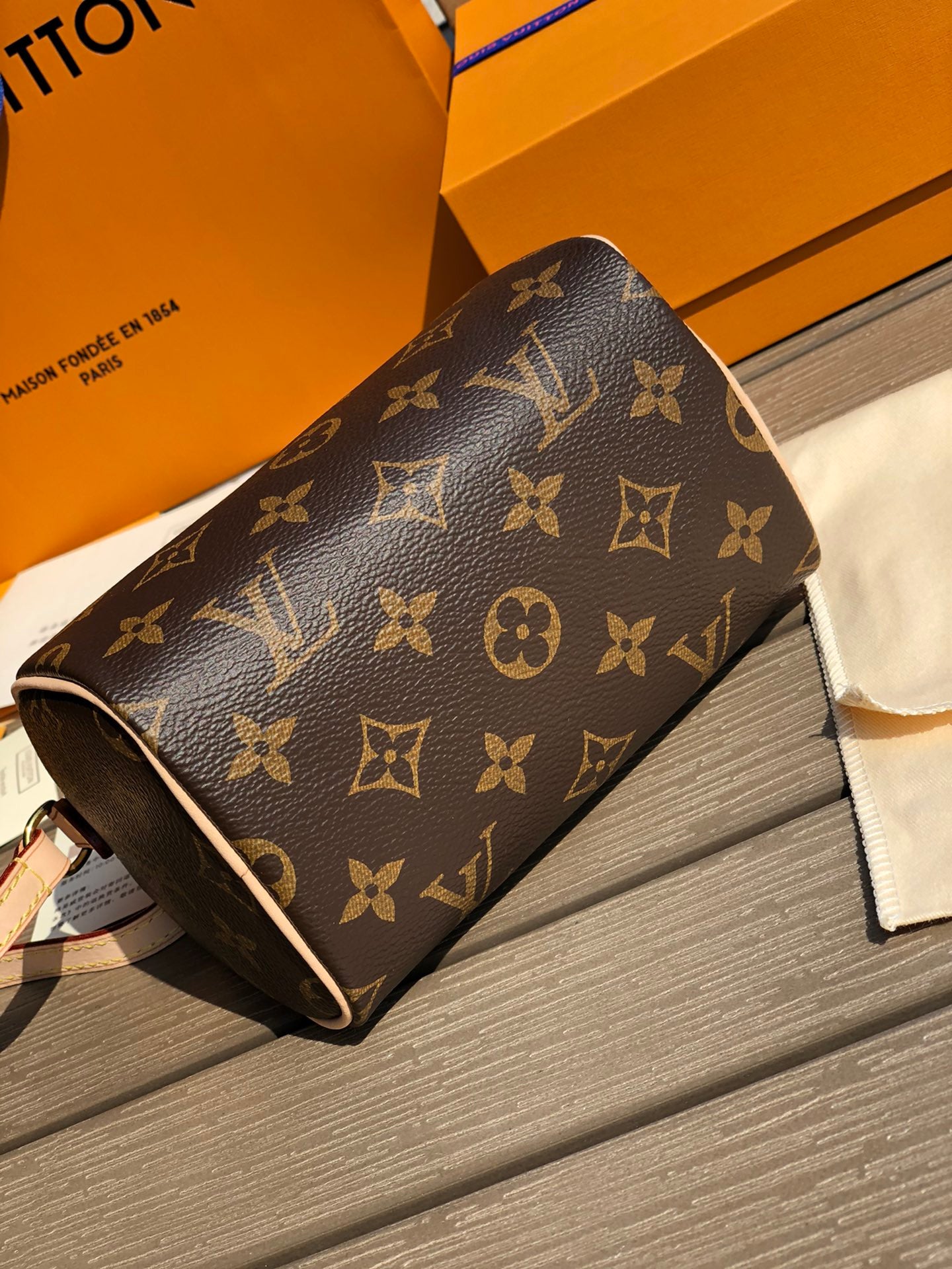 LuxluxHouse Great quality Louis Vuitton Bag Top Quality Free shipping