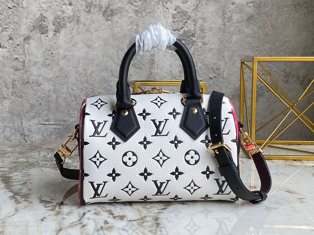 LuxluxHouse Great quality Louis Vuitton Bag Top Quality 20.5*13.5*12CM Free shipping