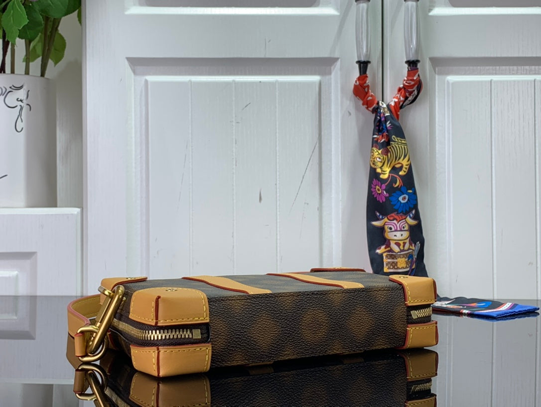 LuxluxHouse Great quality Louis Vuitton Bag Top Quality 22.5*14*5CM Free shipping