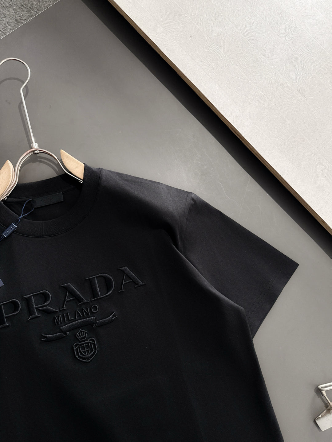 LuxluxHouse Best Quality Clothes T-shirt Prada