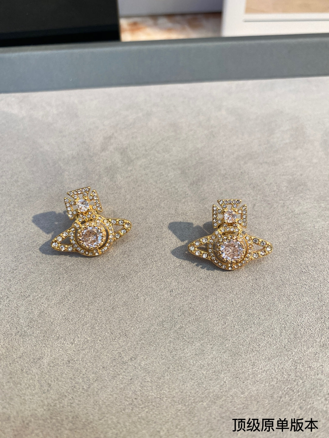 LuxluxHouse Best Quality Accessories Earrings Vivienne Westwood