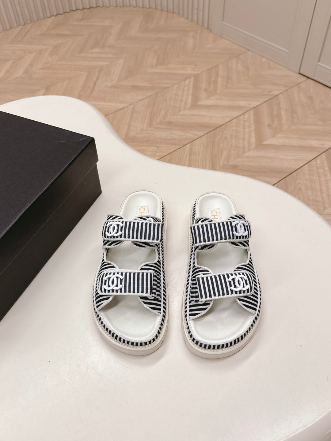 LuxluxHouse Best Quality Chanel Sandals