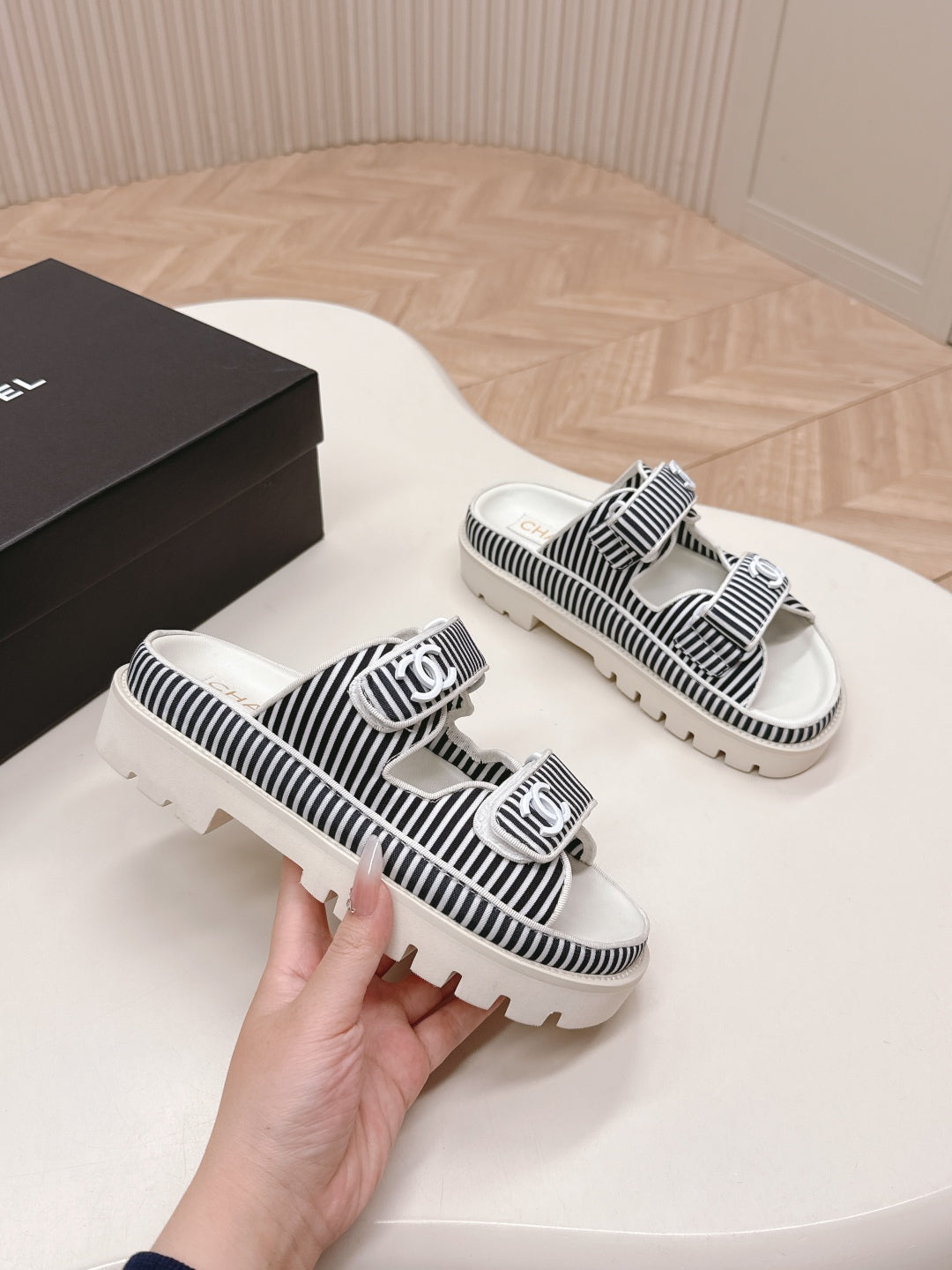 LuxluxHouse Best Quality Chanel Sandals