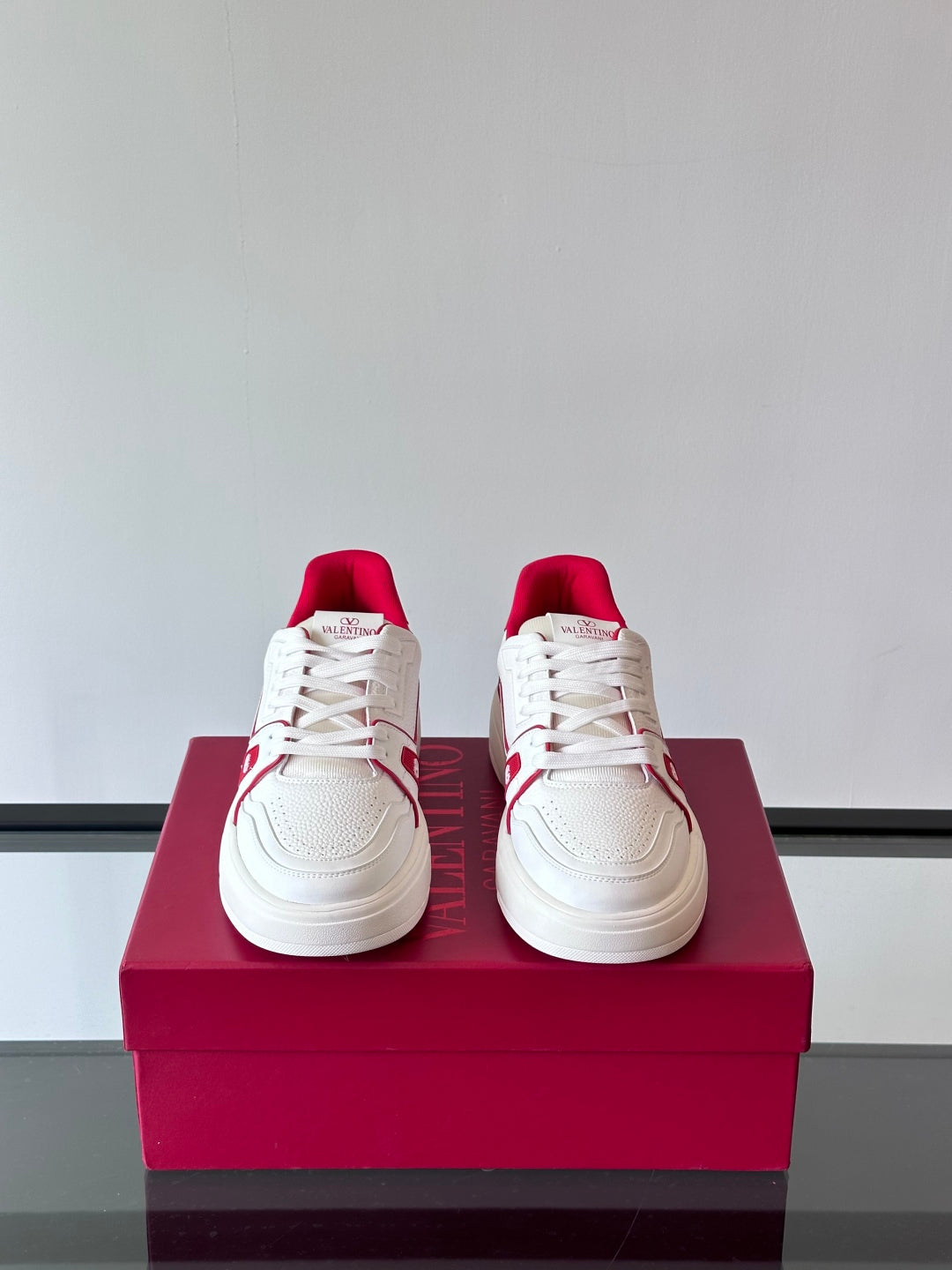 LuxluxHouse Best Quality Shoes Valentino