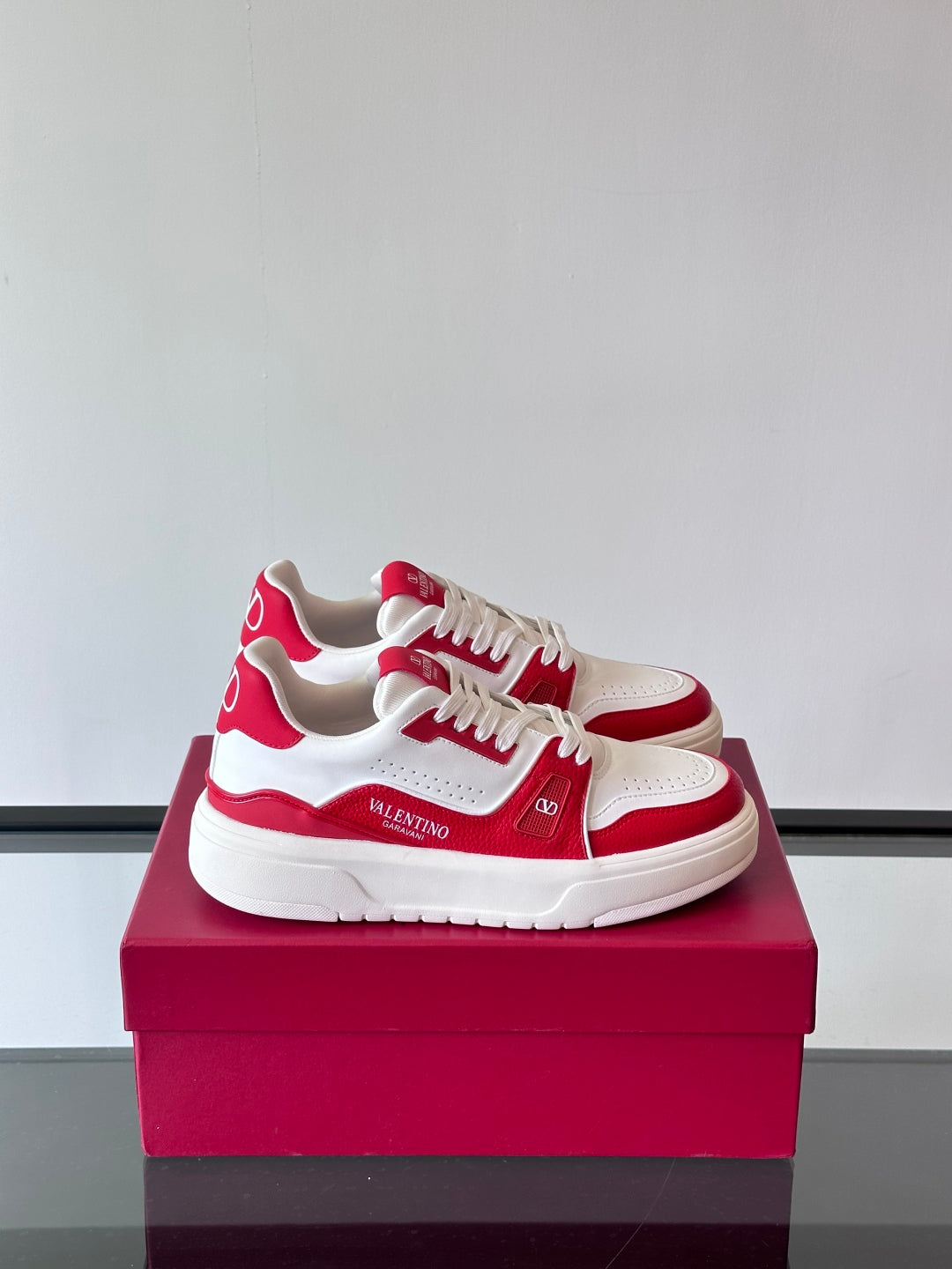 LuxluxHouse Best Quality Shoes Valentino