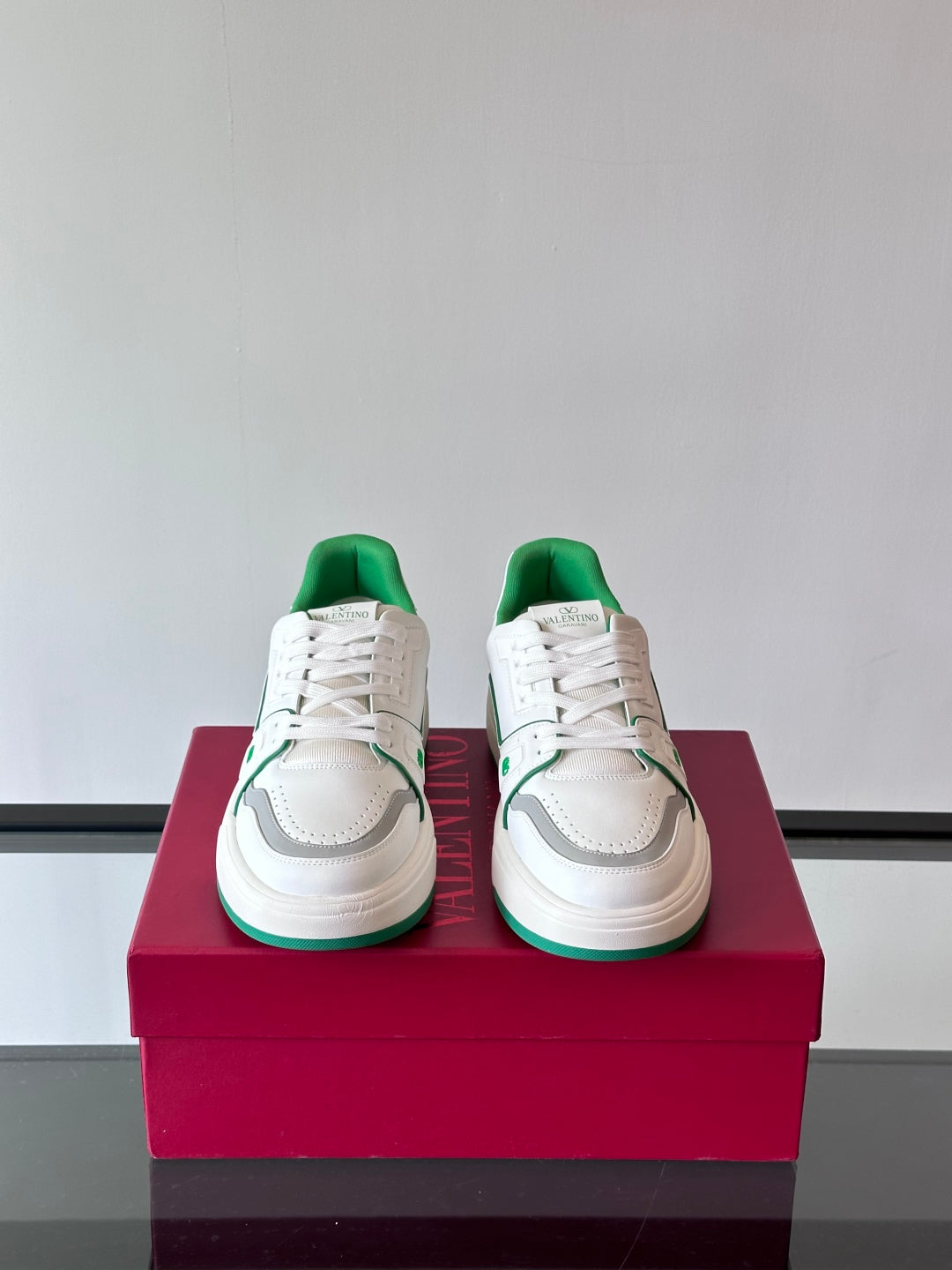 LuxluxHouse Best Quality Shoes Valentino