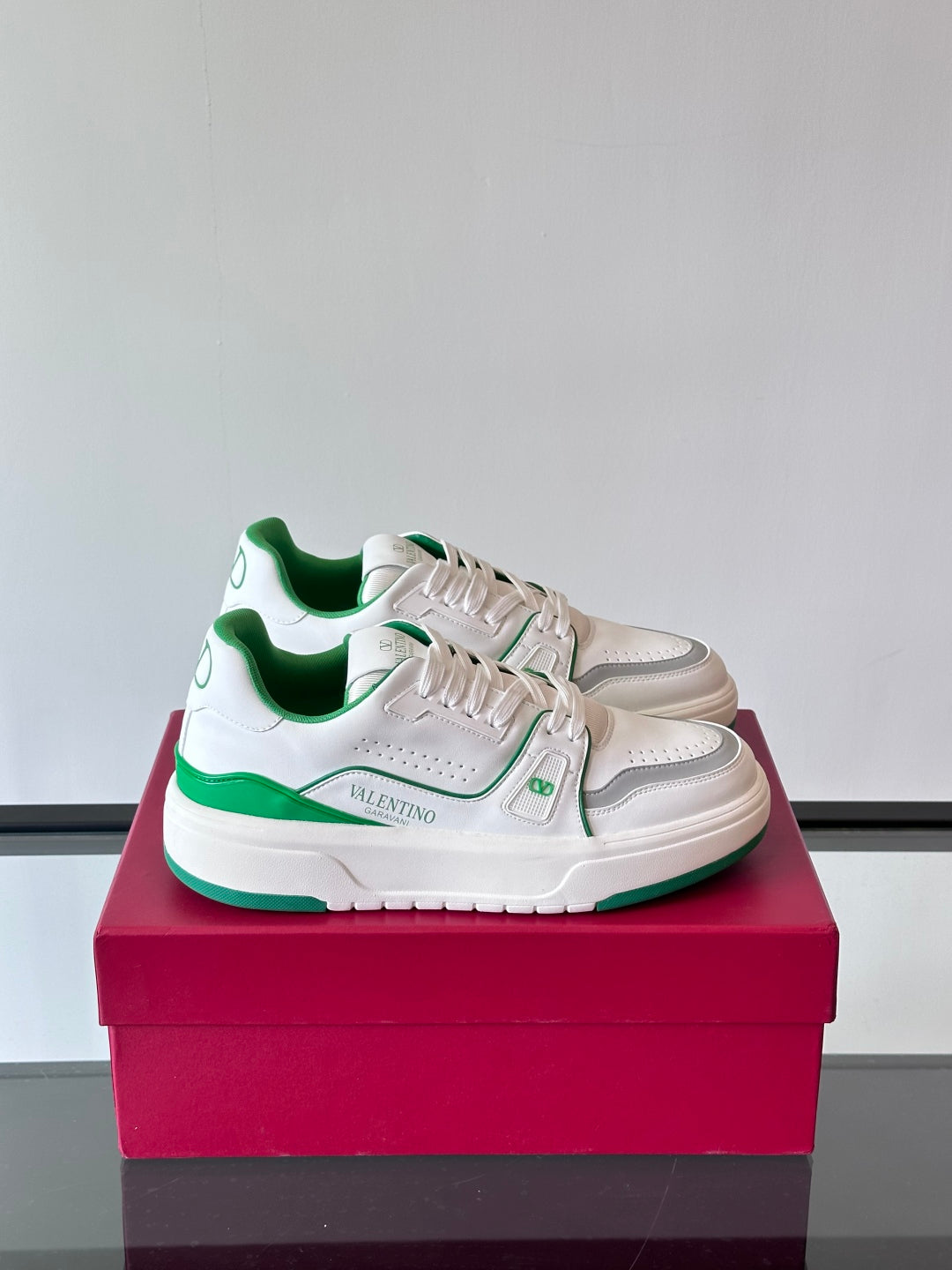 LuxluxHouse Best Quality Shoes Valentino