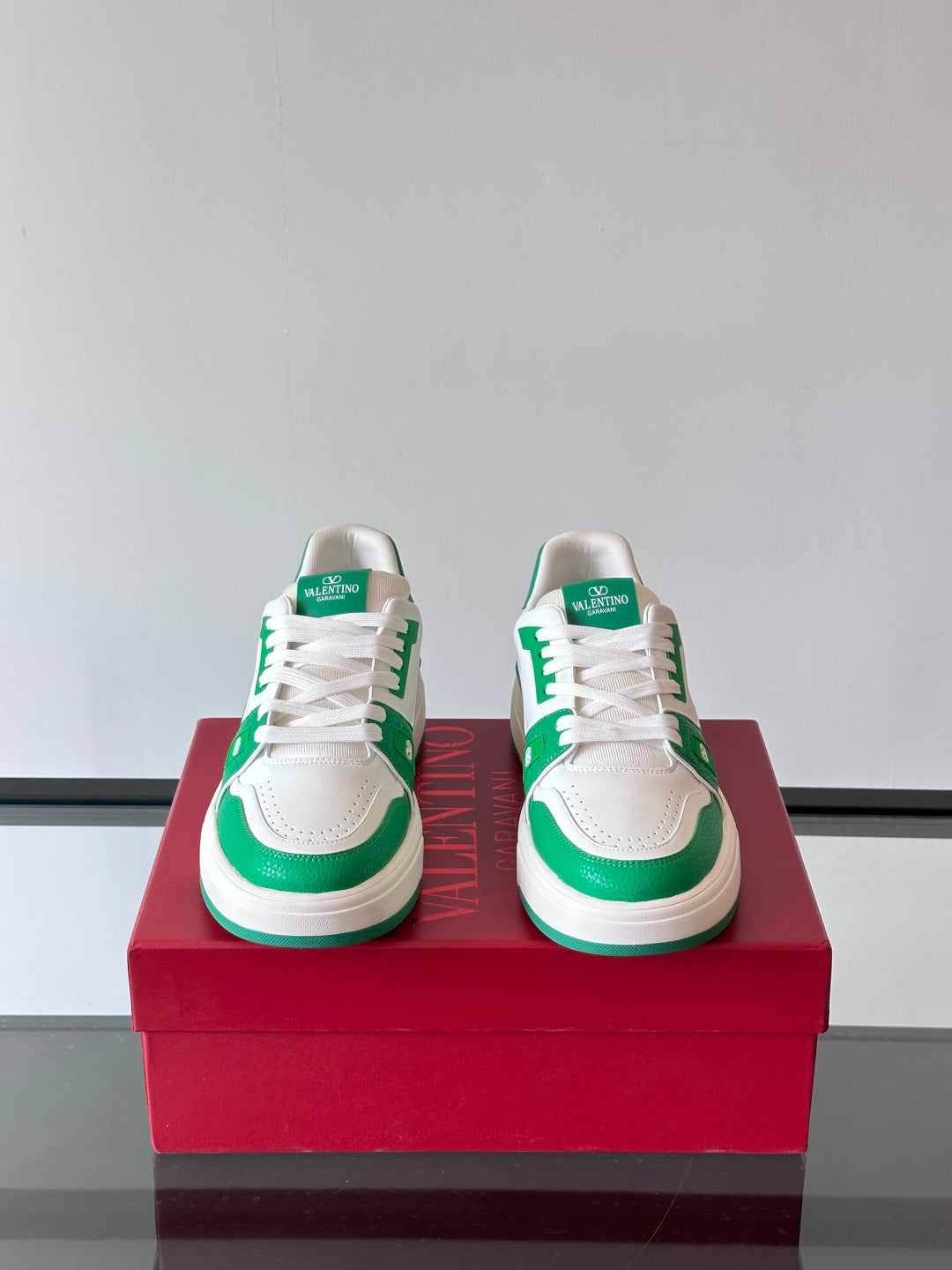 LuxluxHouse Best Quality Shoes Valentino