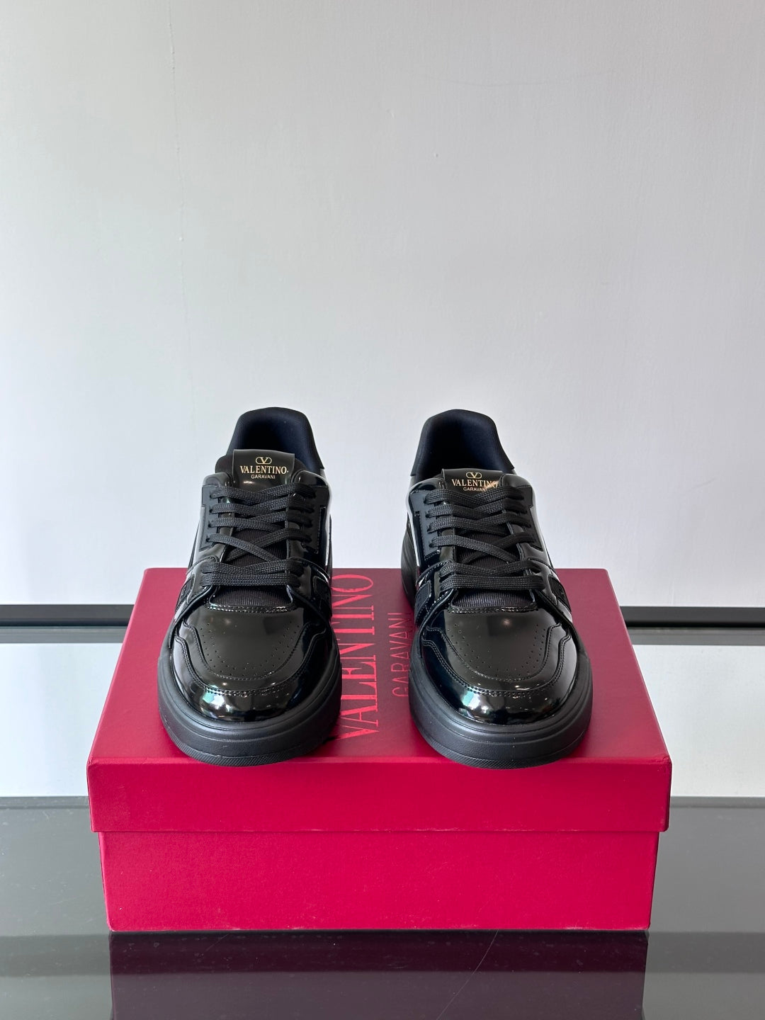 LuxluxHouse Best Quality Shoes Valentino