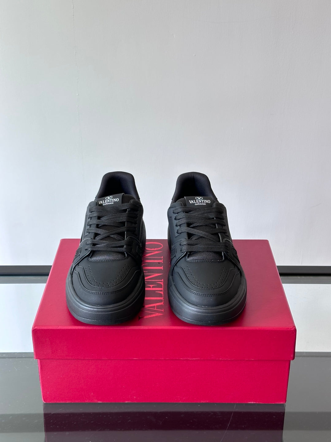 LuxluxHouse Best Quality Shoes Valentino