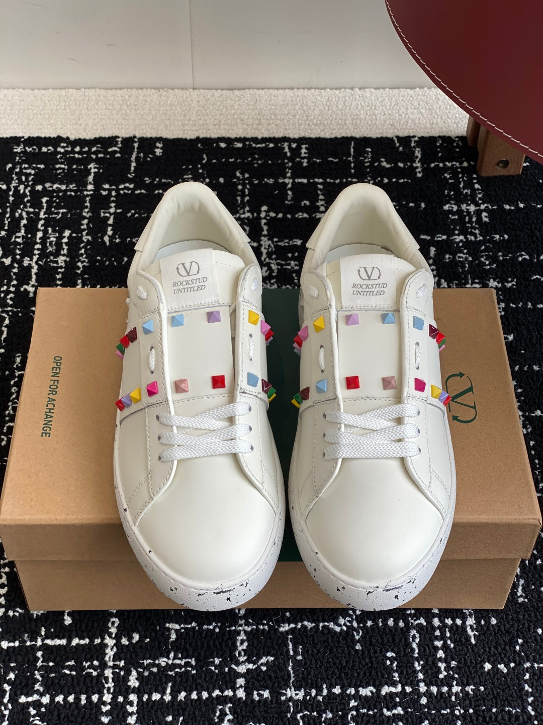 LuxluxHouse Best Quality Shoes Valentino