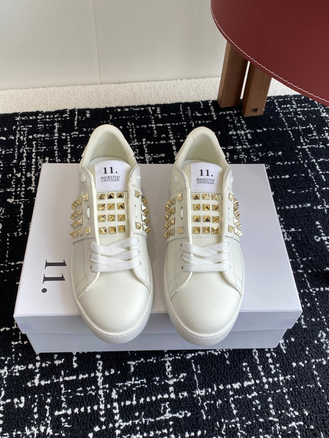 LuxluxHouse Best Quality Shoes Valentino