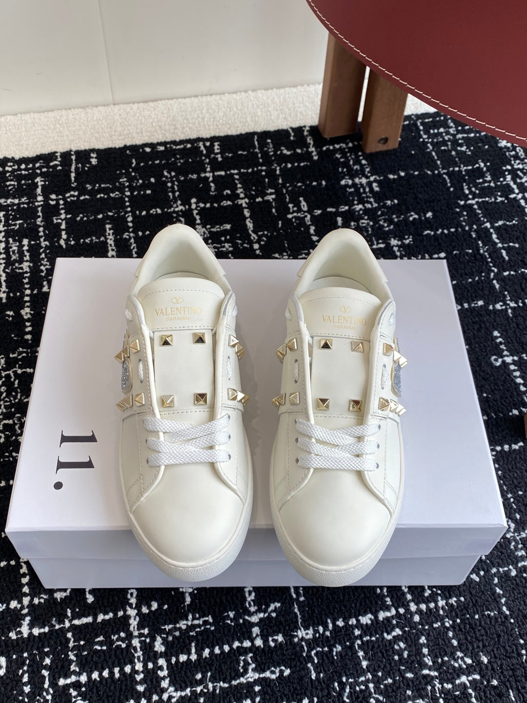 LuxluxHouse Best Quality Shoes Valentino