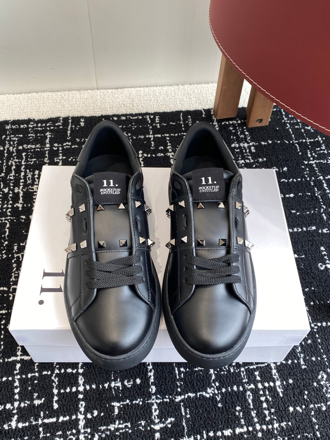 LuxluxHouse Best Quality Shoes Valentino