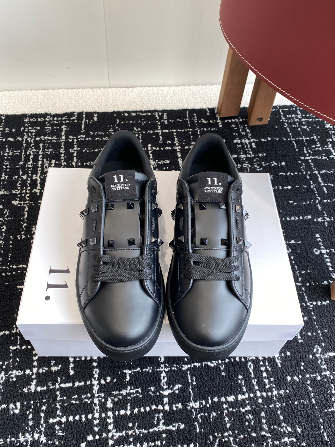 LuxluxHouse Best Quality Shoes Valentino