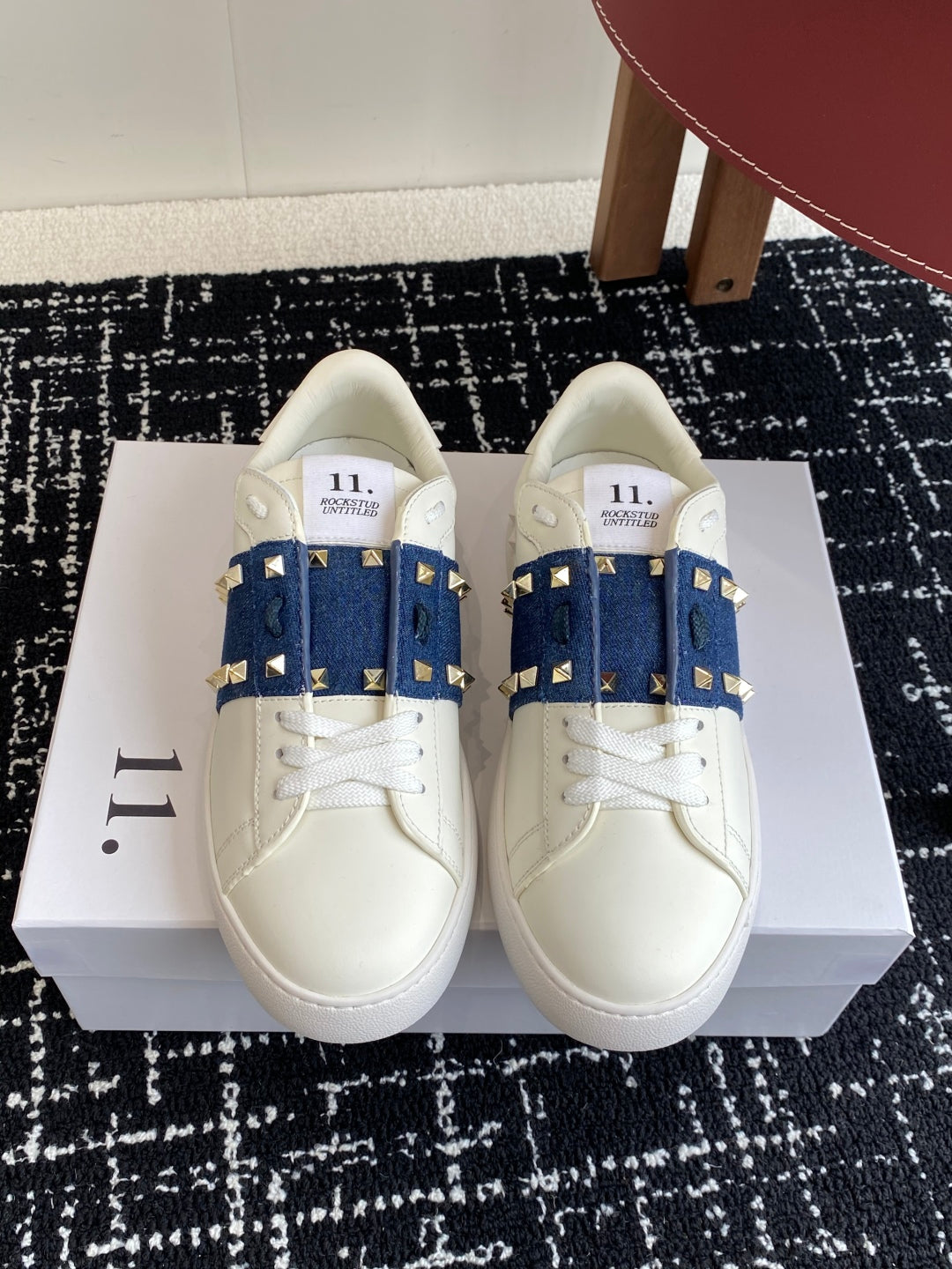 LuxluxHouse Best Quality Shoes Valentino