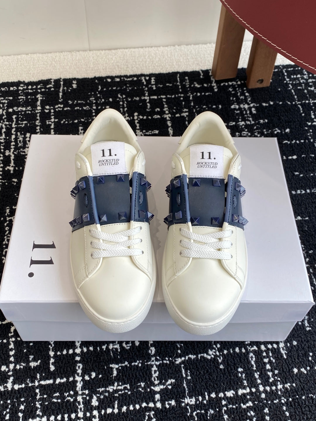 LuxluxHouse Best Quality Shoes Valentino