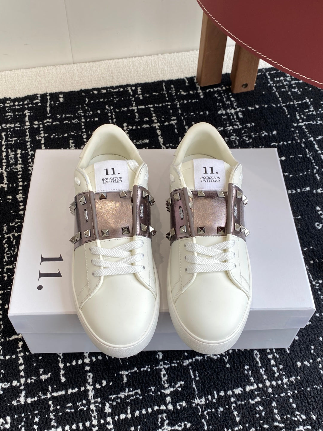 LuxluxHouse Best Quality Shoes Valentino