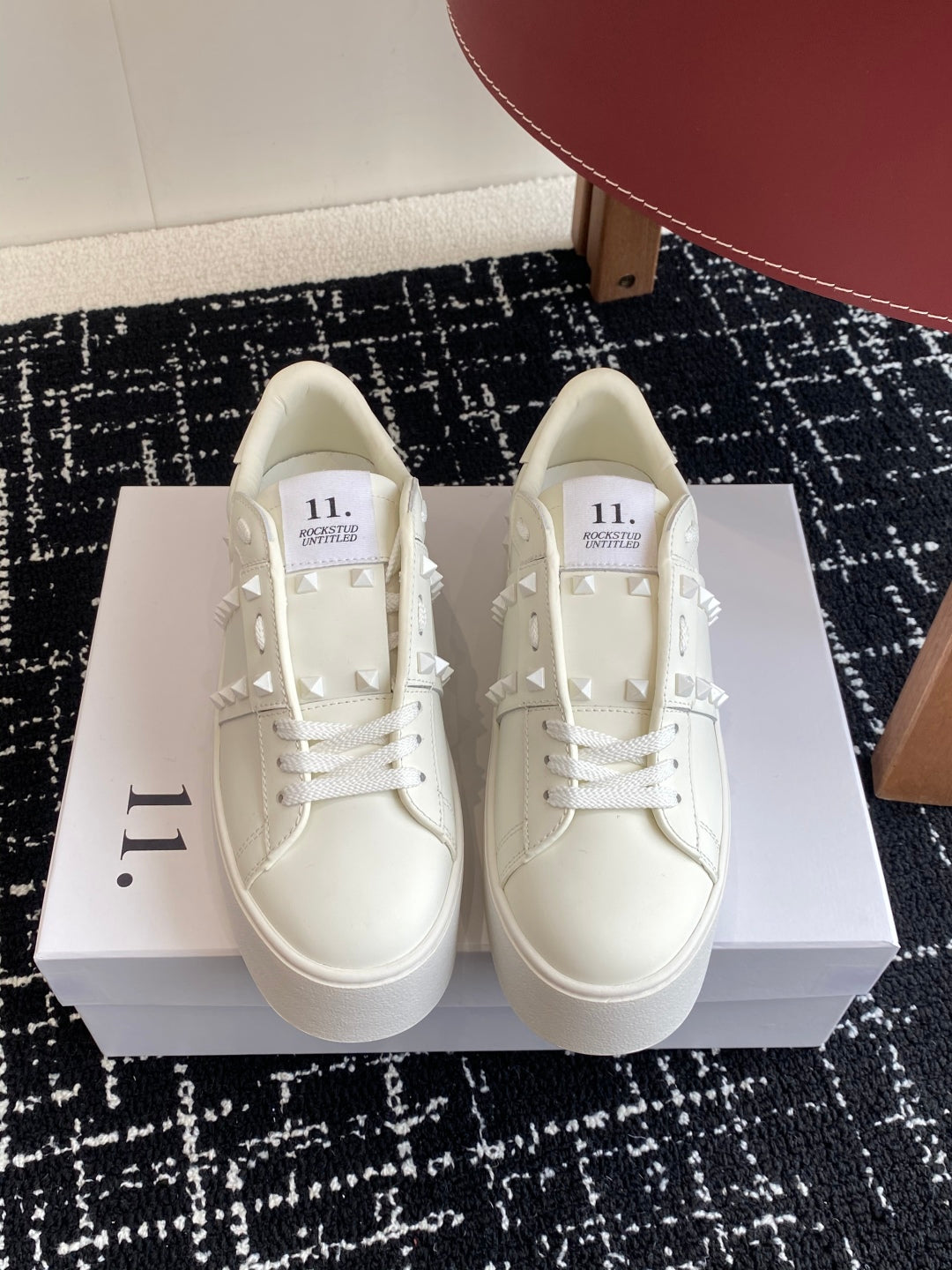 LuxluxHouse Best Quality Shoes Valentino