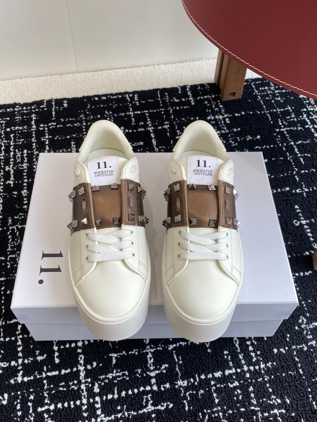 LuxluxHouse Best Quality Shoes Valentino