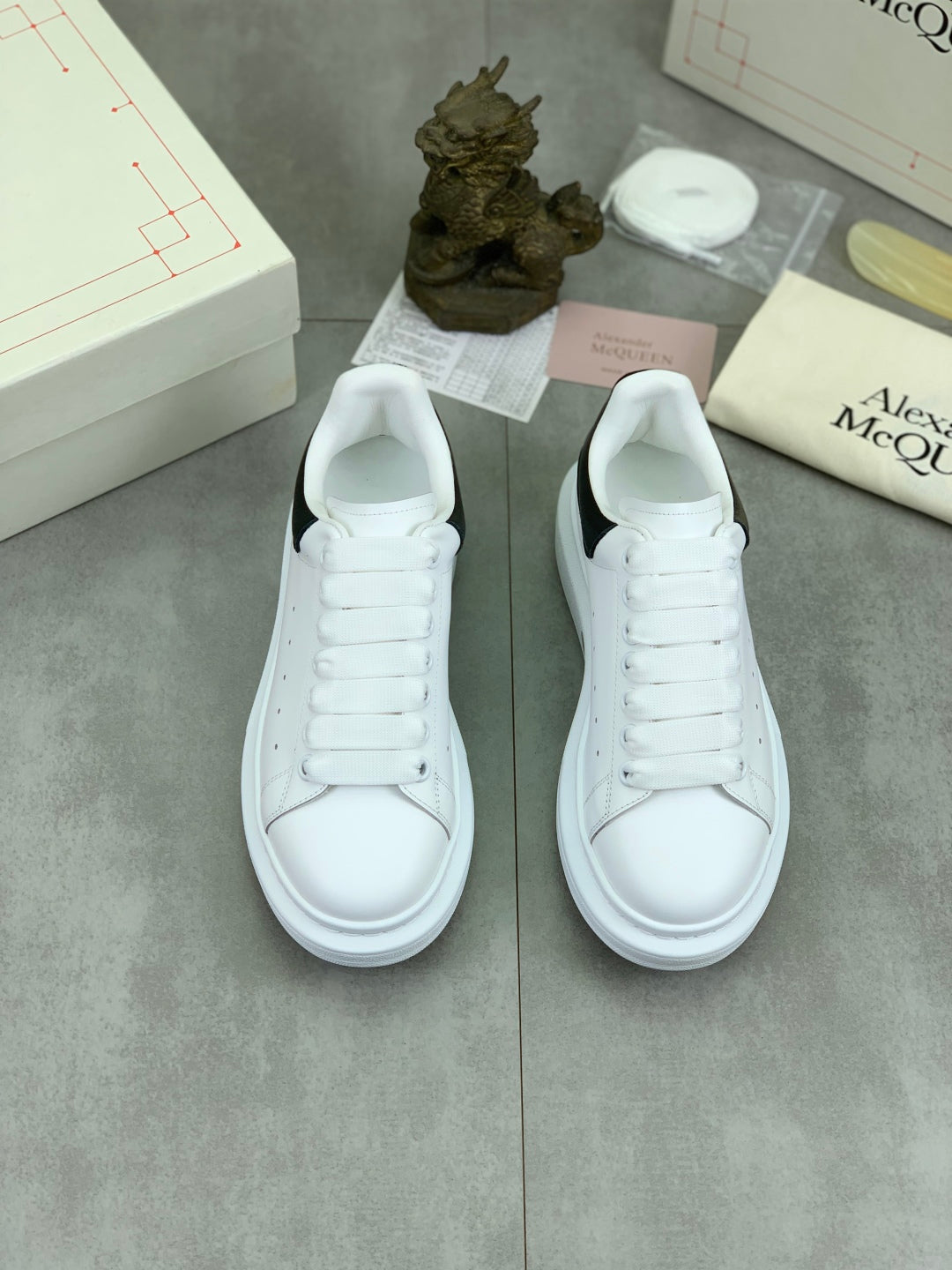 LuxluxHouse Best Quality Shoes Alexander McQueen