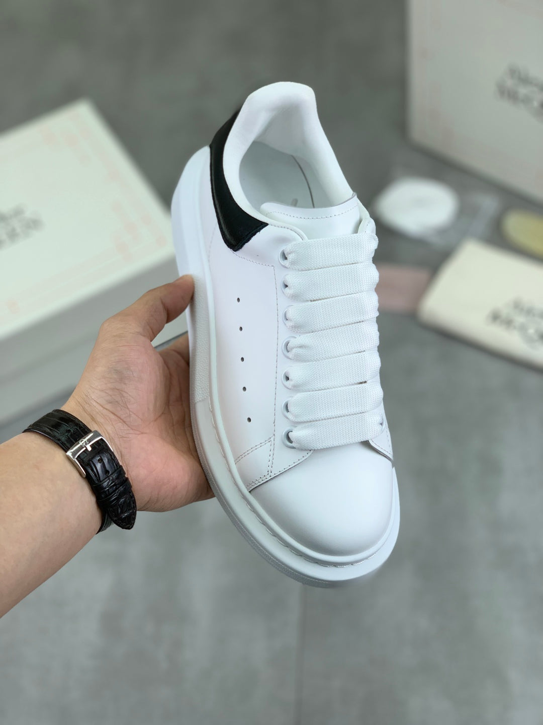 LuxluxHouse Best Quality Shoes Alexander McQueen