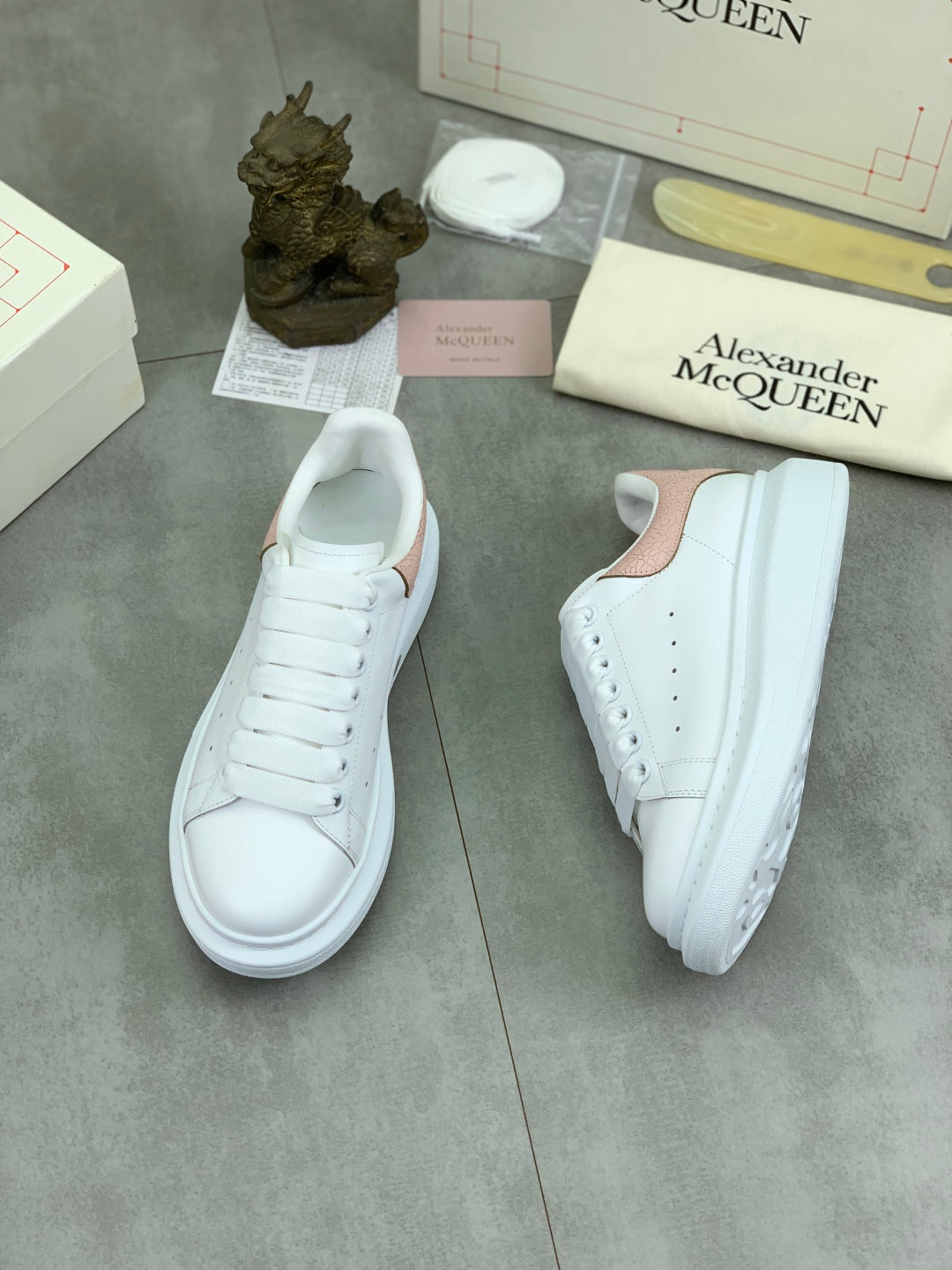LuxluxHouse Best Quality Shoes Alexander McQueen