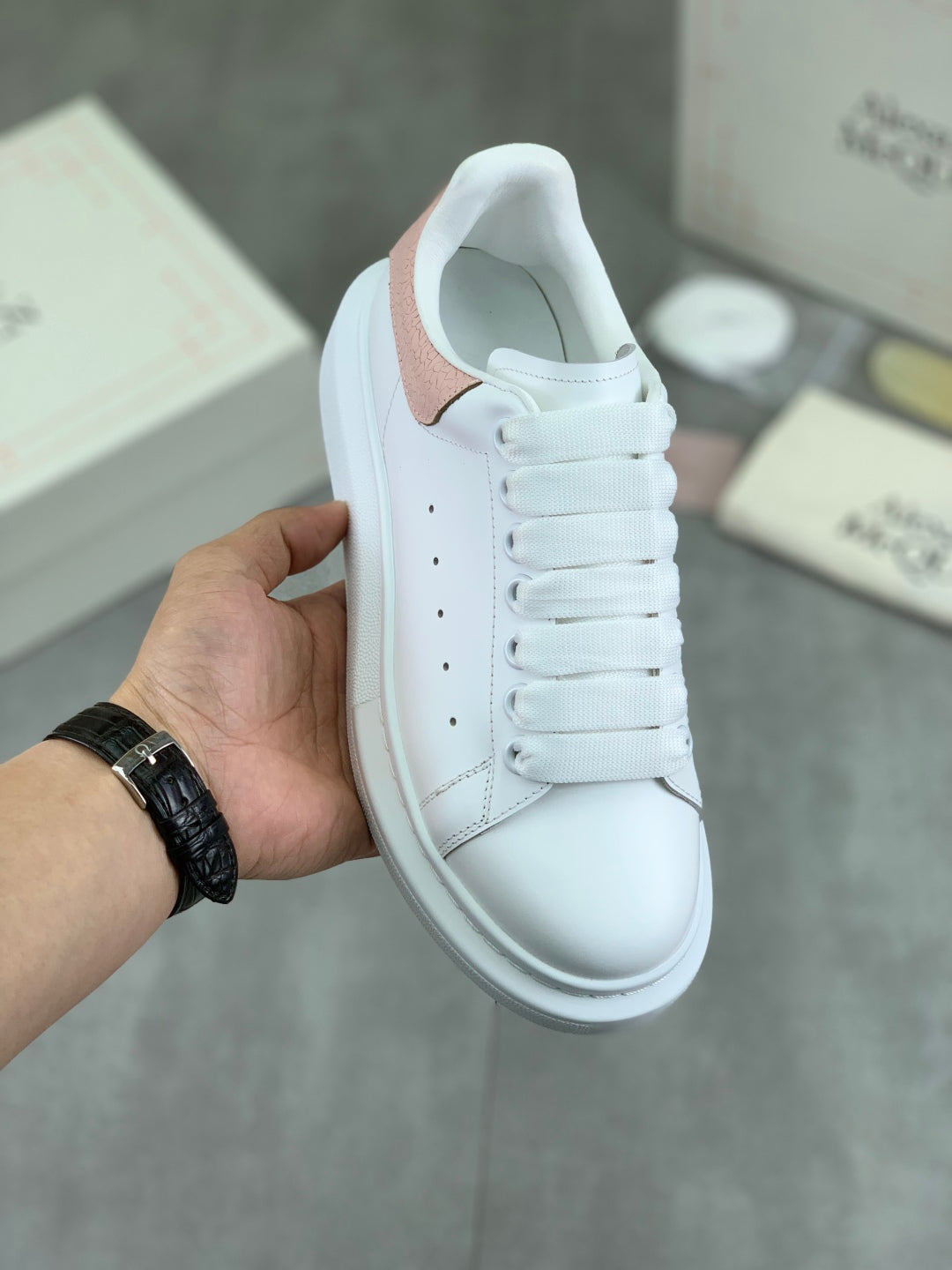 LuxluxHouse Best Quality Shoes Alexander McQueen