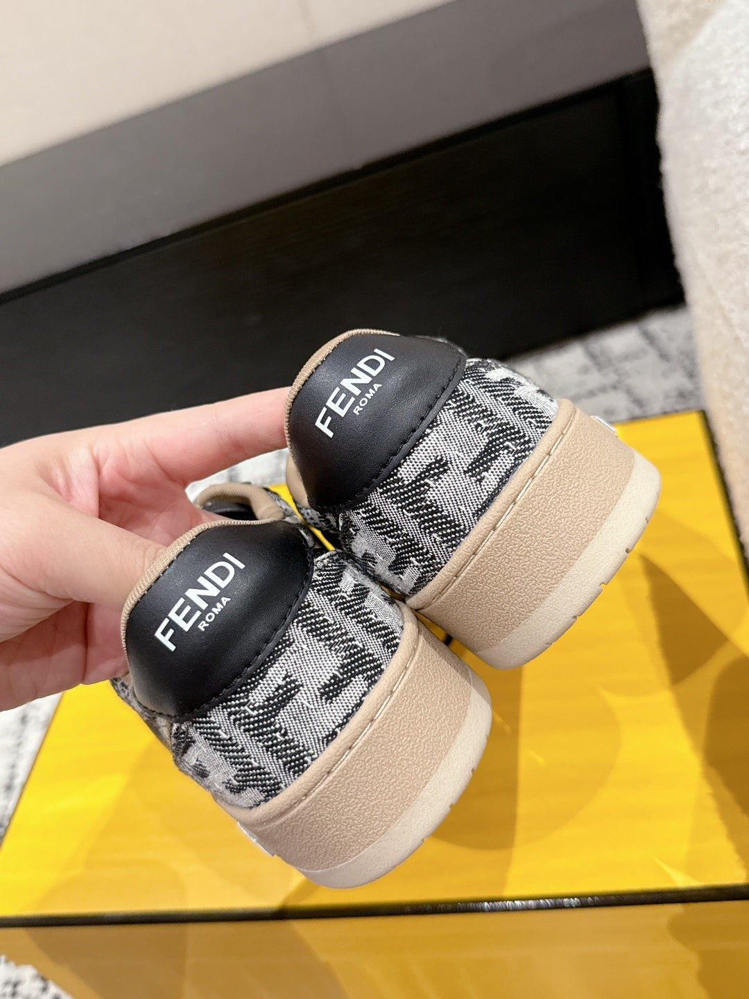 LuxluxHouse Best Quality Shoes Fendi