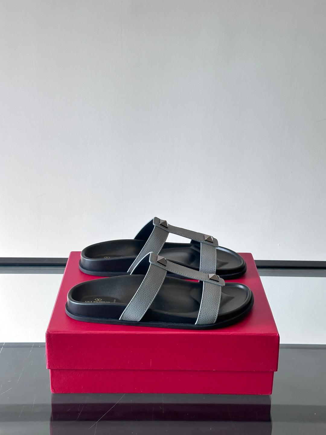 LuxluxHouse Best Quality Sandals Valentino
