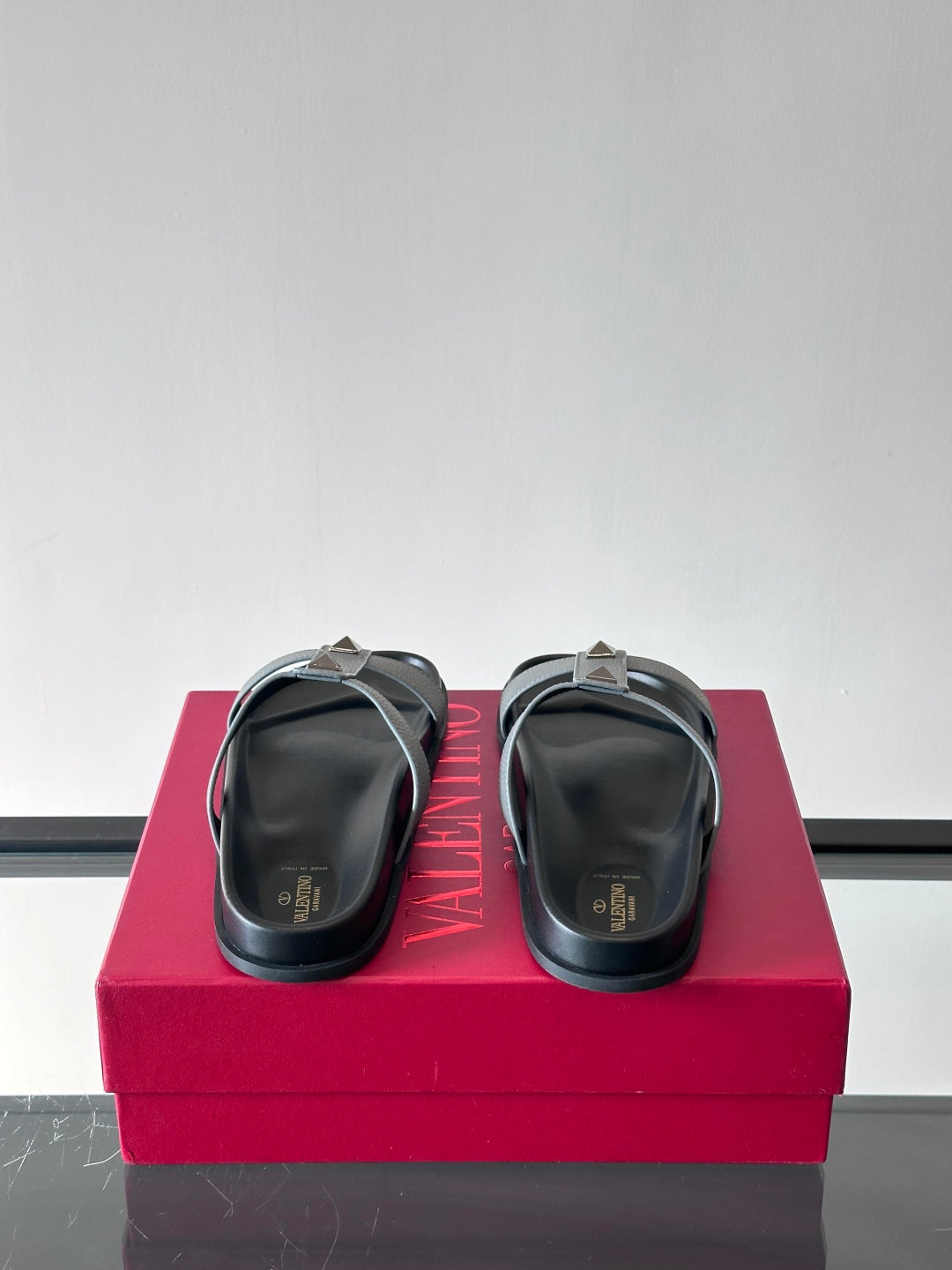 LuxluxHouse Best Quality Sandals Valentino