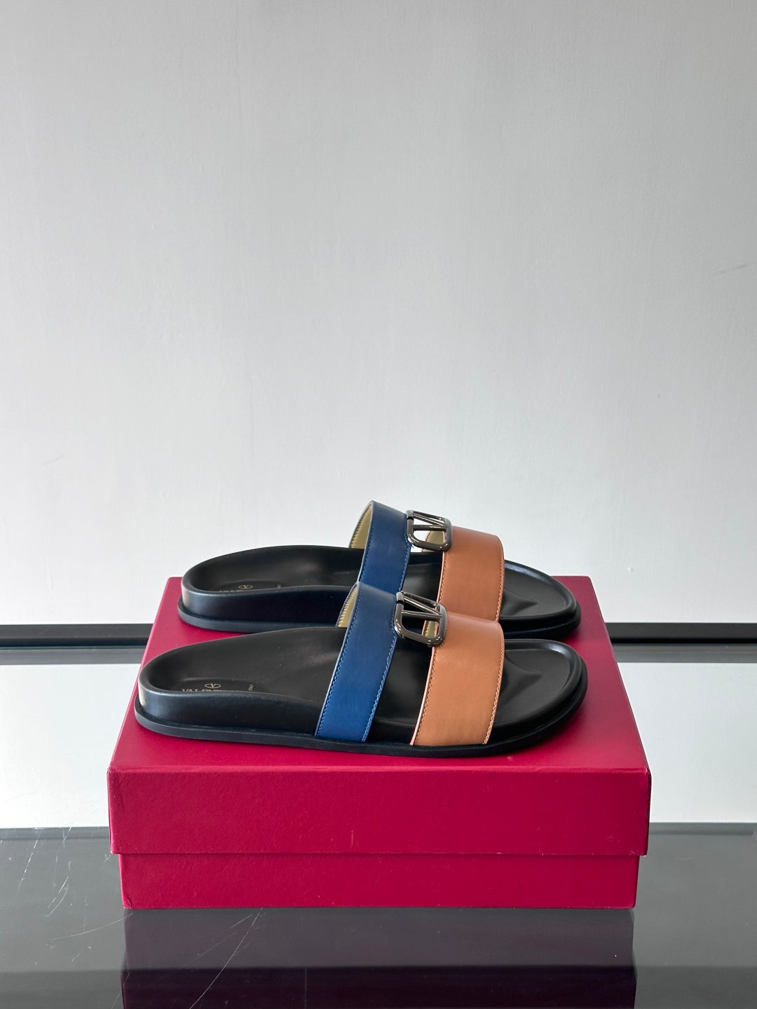 LuxluxHouse Best Quality Sandals Valentino