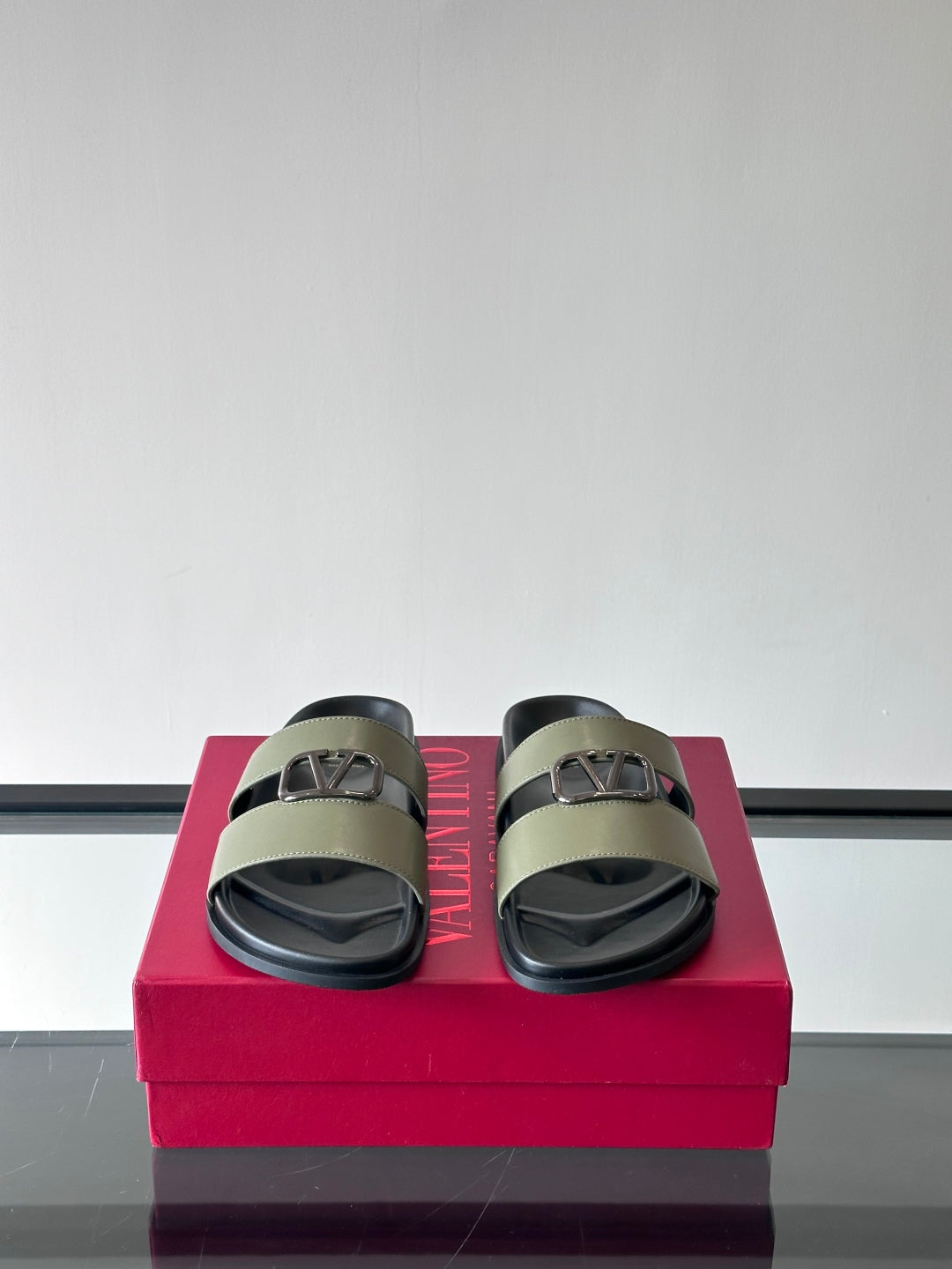 LuxluxHouse Best Quality Sandals Valentino