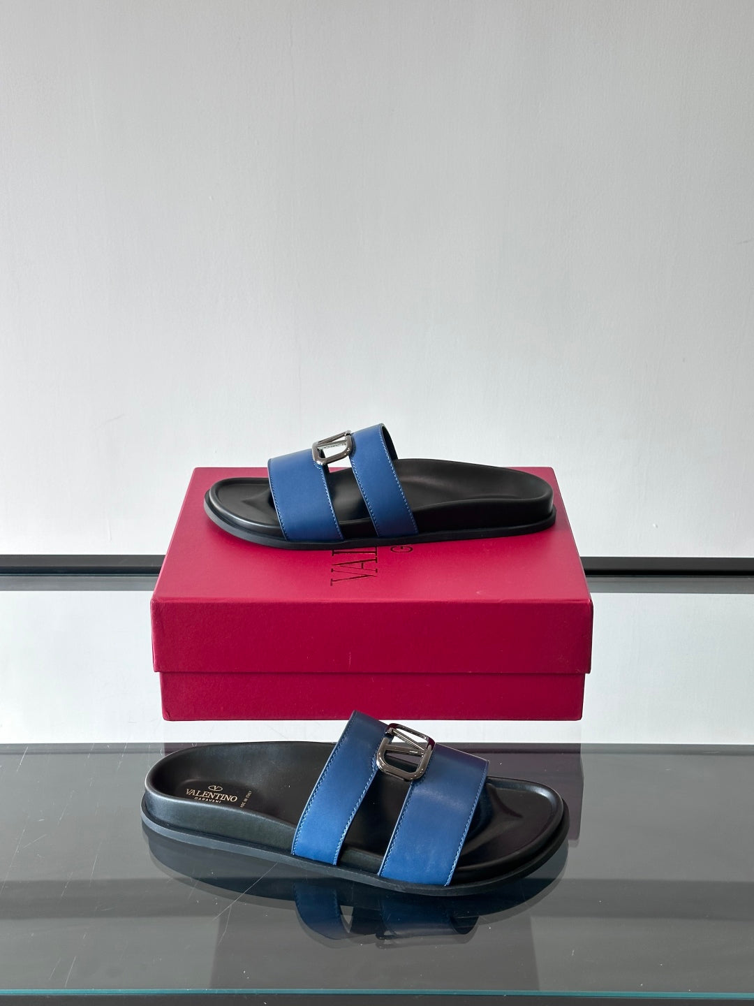 LuxluxHouse Best Quality Sandals Valentino