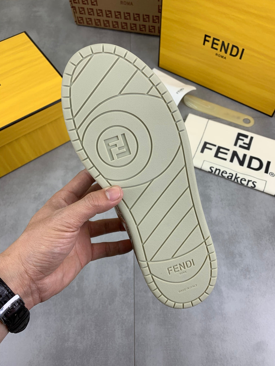 LuxluxHouse Best Quality Shoes Fendi