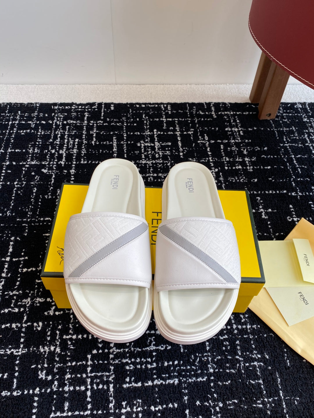 LuxluxHouse Best Quality Sandals Fendi