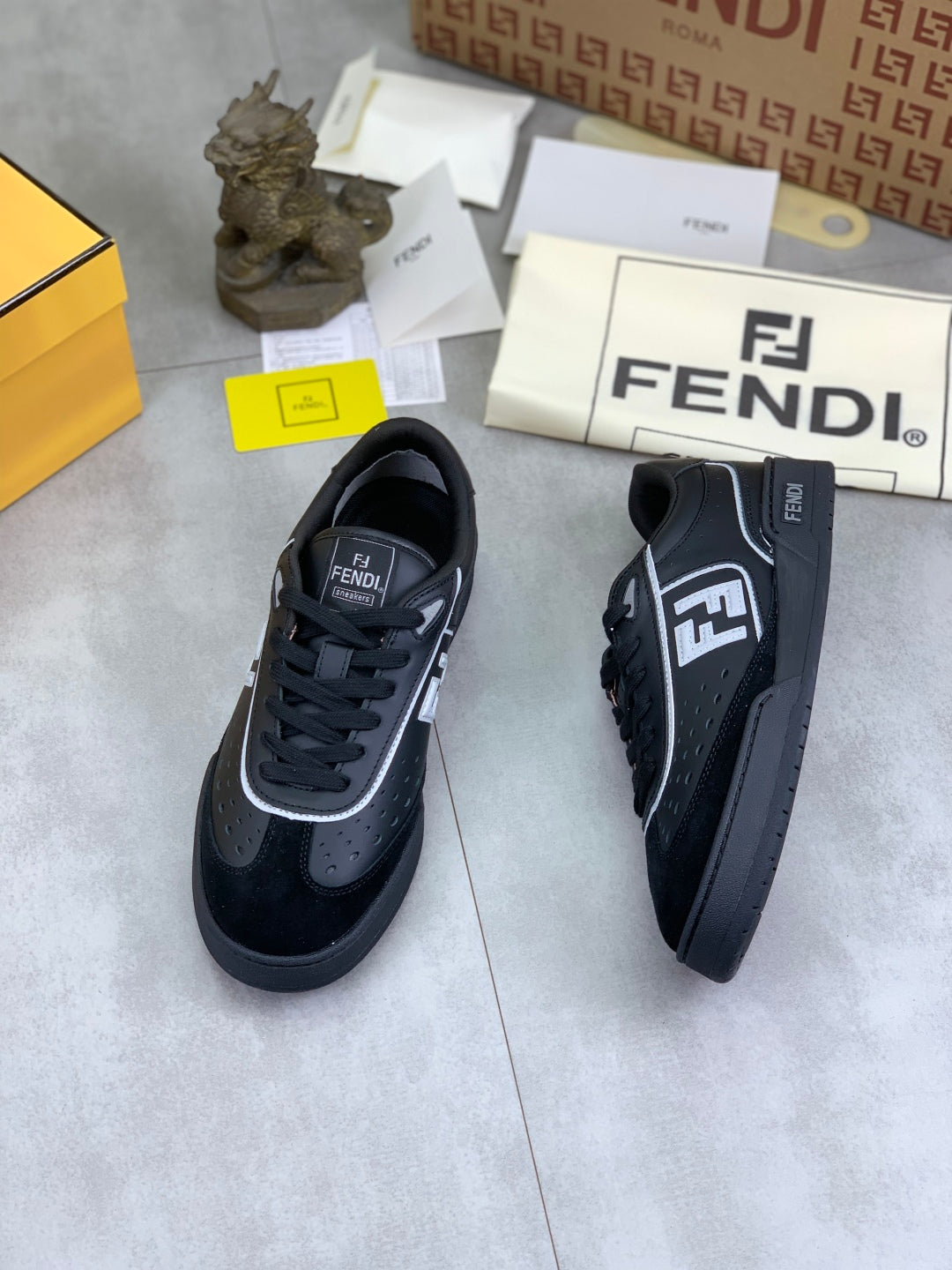 LuxluxHouse Best Quality Shoes Fendi