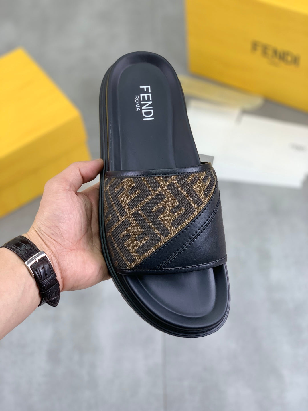 LuxluxHouse Best Quality Sandals Fendi