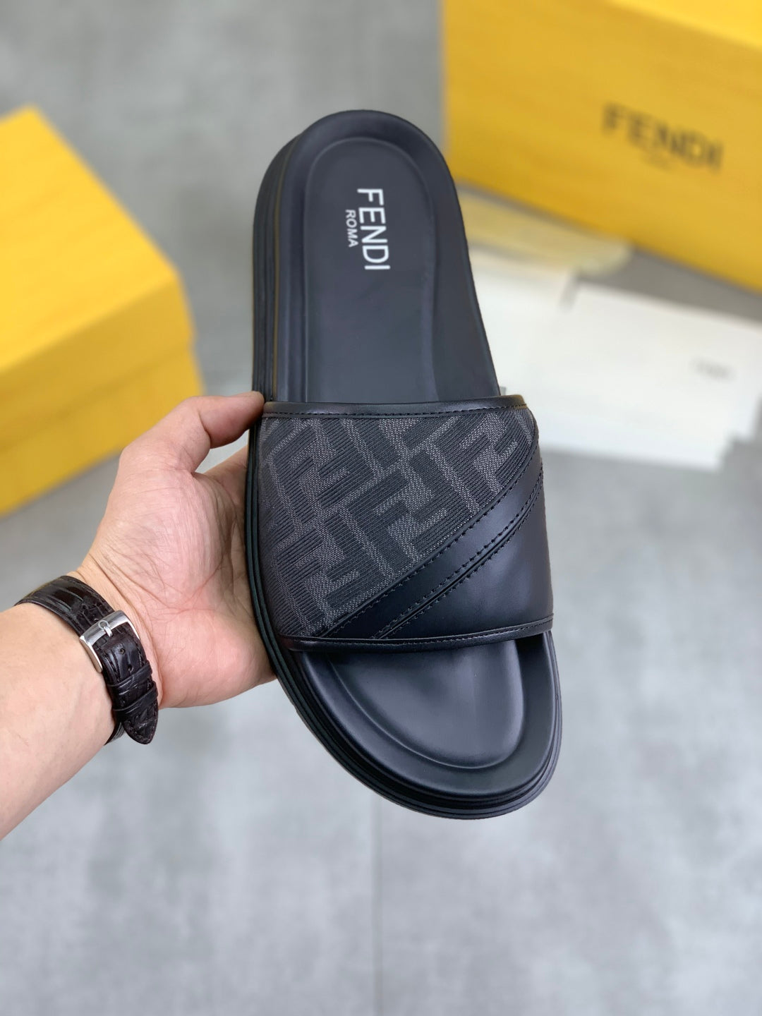 LuxluxHouse Best Quality Sandals Fendi