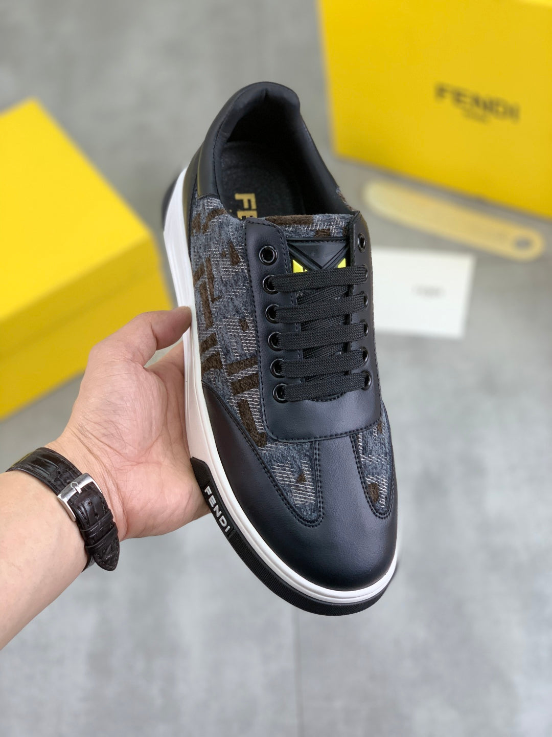 LuxluxHouse Best Quality Shoes Fendi