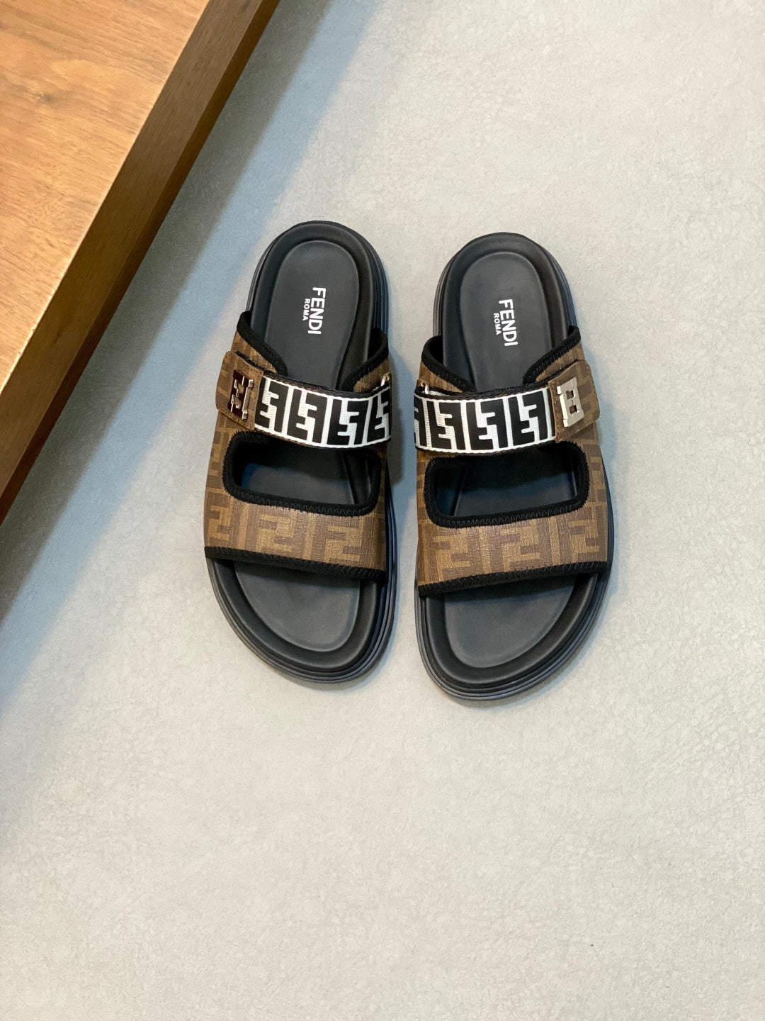 LuxluxHouse Best Quality Sandals Fendi