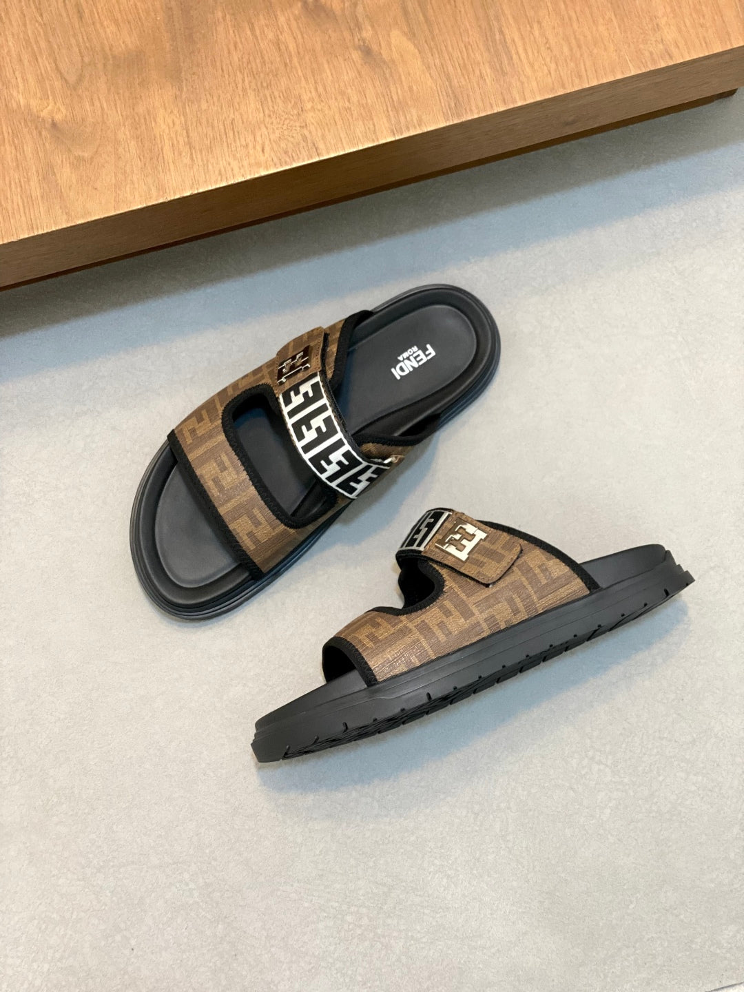 LuxluxHouse Best Quality Sandals Fendi