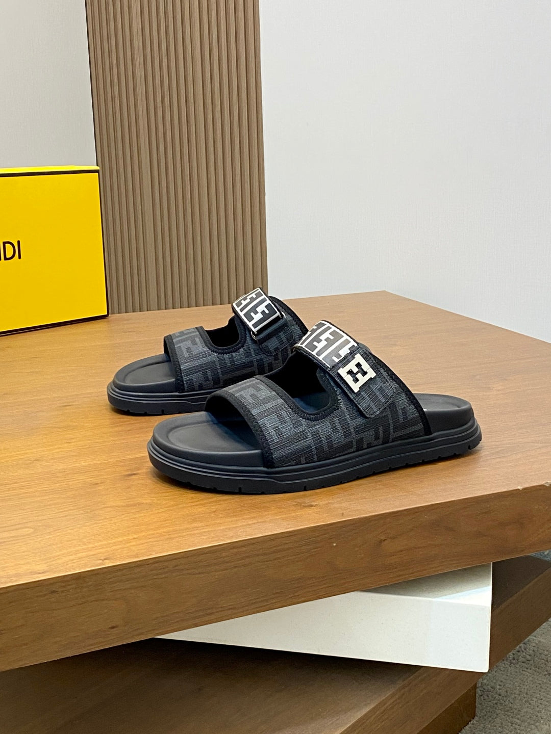 LuxluxHouse Best Quality Sandals Fendi