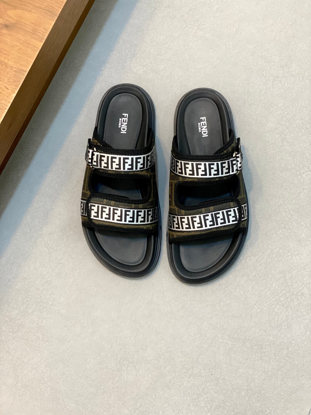 LuxluxHouse Best Quality Sandals Fendi